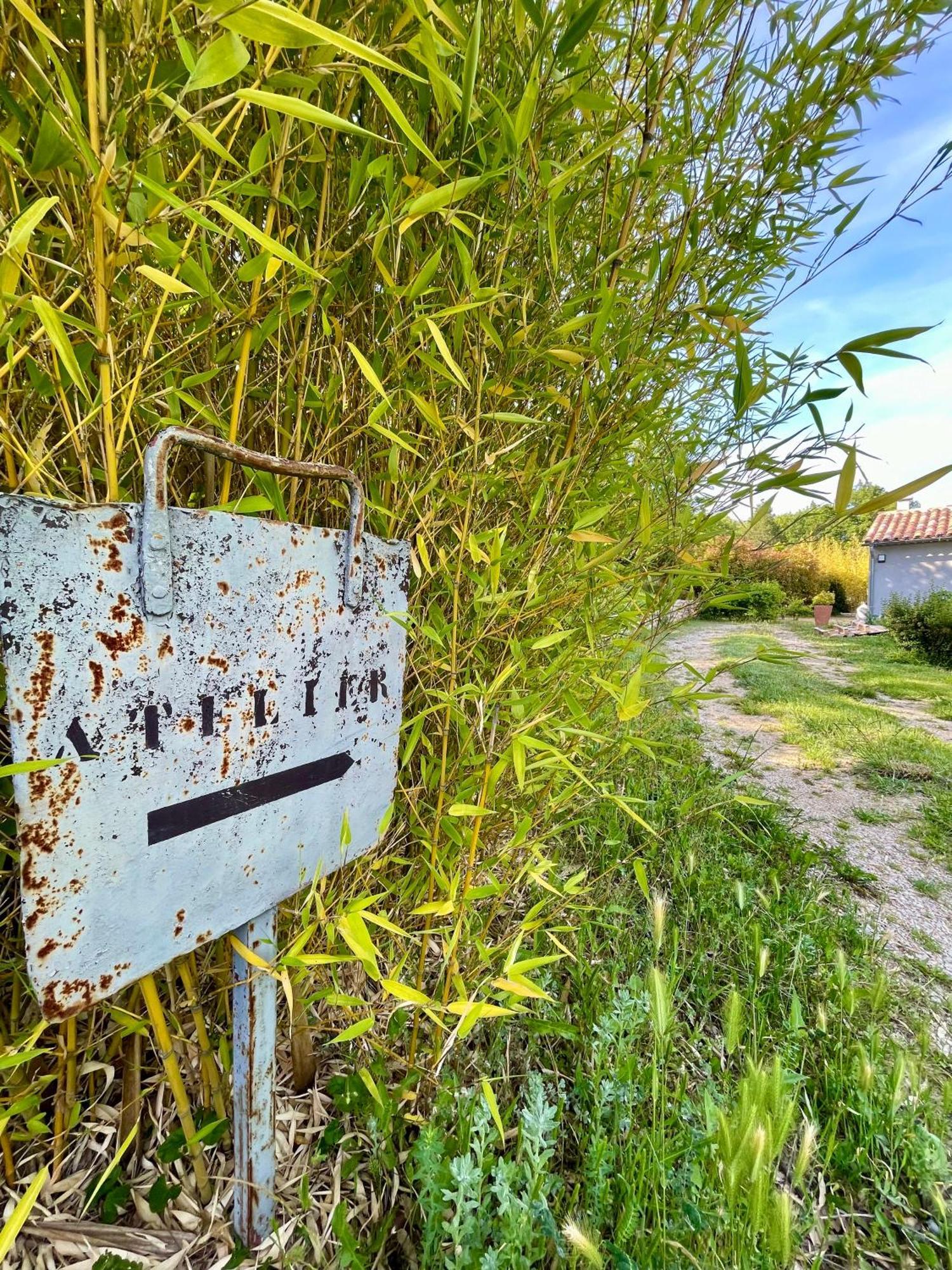 Bed and Breakfast Pigeonnier Des Banons Puimoisson Exteriér fotografie